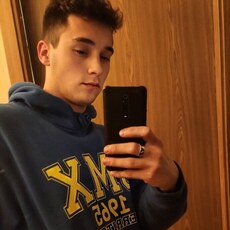 Исаак, 25, Ревда