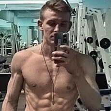 Гавриил, 25, Красный Холм