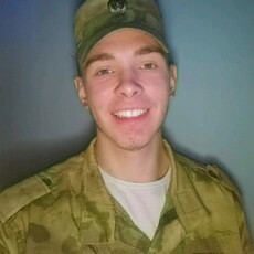 Афанасий, 27, Докучаевск
