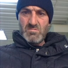 Альбик, 46, Уяр