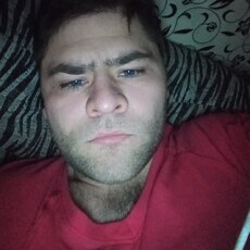Даниил, 31, Петровское