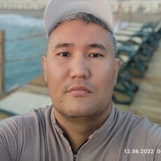 Олег, 25, Назрань