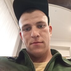 Эдик, 23, Ладушкин