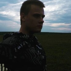 Юрий, 27, Тихвин