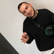 Леонид, 27, Мурино