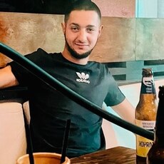 Андрей, 25, Часов Яр