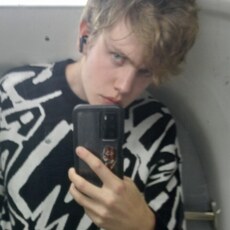 Леонид, 19, Мирный (Якутия)