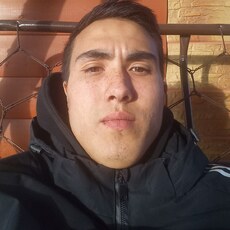 Слава, 22, Геническ