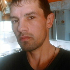 Эдик, 37, Камешково