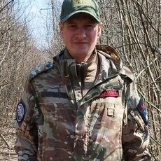 Константин, 41, Любим