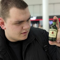 Давид, 21, Горское