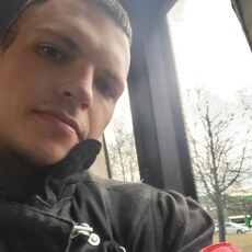 Аркадий, 24, Пролетарск