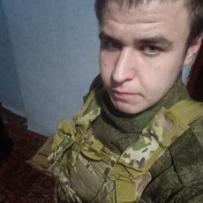 Валентин, 20, Первоуральск