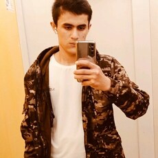 Альбик, 22, Верхняя Тура