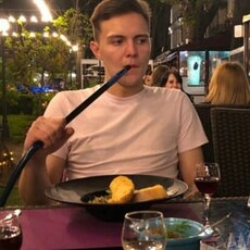 Тарас, 26, Верхоянск