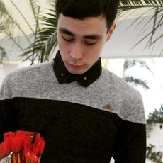 Тарас, 26, Алатырь