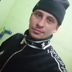 Илья, 31, Комсомольск