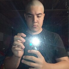 Валера, 24, Шахтёрск