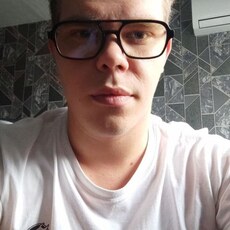 Саша, 26, Шелехов