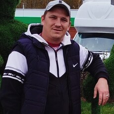 Владлен, 31, Обоянь