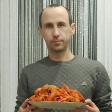 Тарас, 36, Новоаннинский