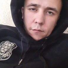 Кузьма, 28, Невьянск