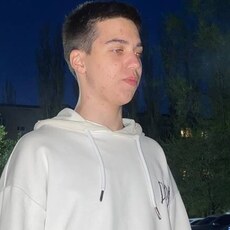 Павел, 20, Светлоград