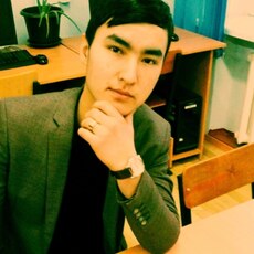 Адриан, 28, Шахтёрск