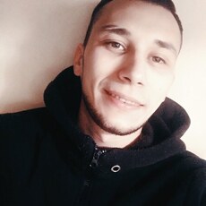 Олег, 29, Златоуст