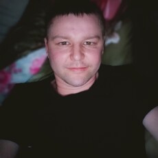Валера, 36, Молодогвардейск