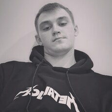 Саша, 21, Смоленск