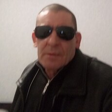 Георгий, 64, Санкт-Петербург