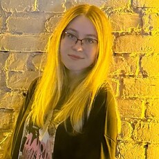 Оля, 20, Нижний Тагил