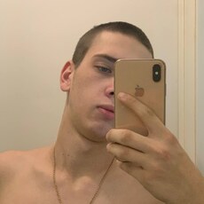 Виталий, 20, Коряжма