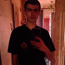 Ратмир, 21, Болотное