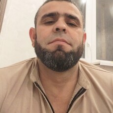 Владлен, 40, Калининск