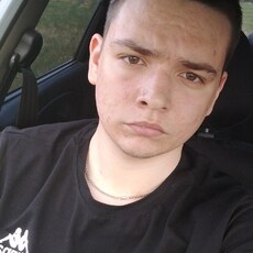 Гавриил, 22, Санкт-Петербург