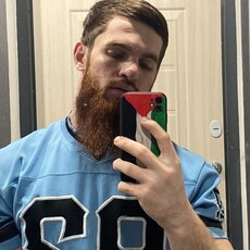 Лёва, 25, Уяр