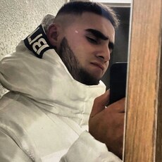 Рома, 22, Новокуйбышевск