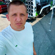 Виктор, 35, Лагань