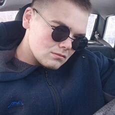 Павел, 20, Покров