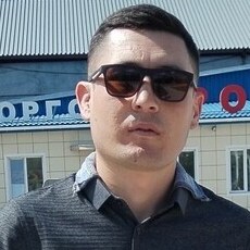 Владимир, 31, Снежное