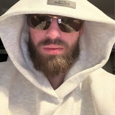 Яша, 26, Калининград