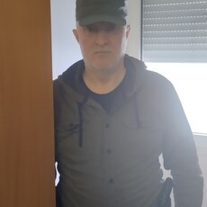 Адриан, 61, Калач