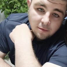 Максим, 26, Карачаевск