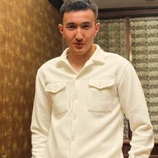 Адриан, 24, Верхняя Салда