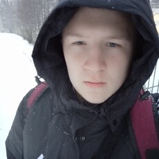 Тарас, 20, Ленинск-Кузнецкий