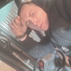 Илюха, 25, Тюкалинск