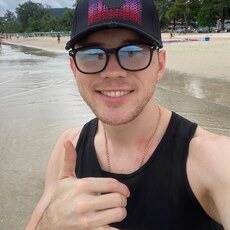 Александр, 27, Артёмовск (ЛНР)