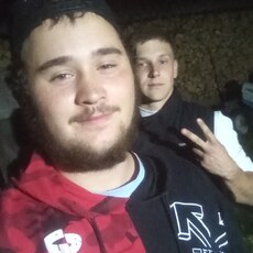Павел, 22, Володарск